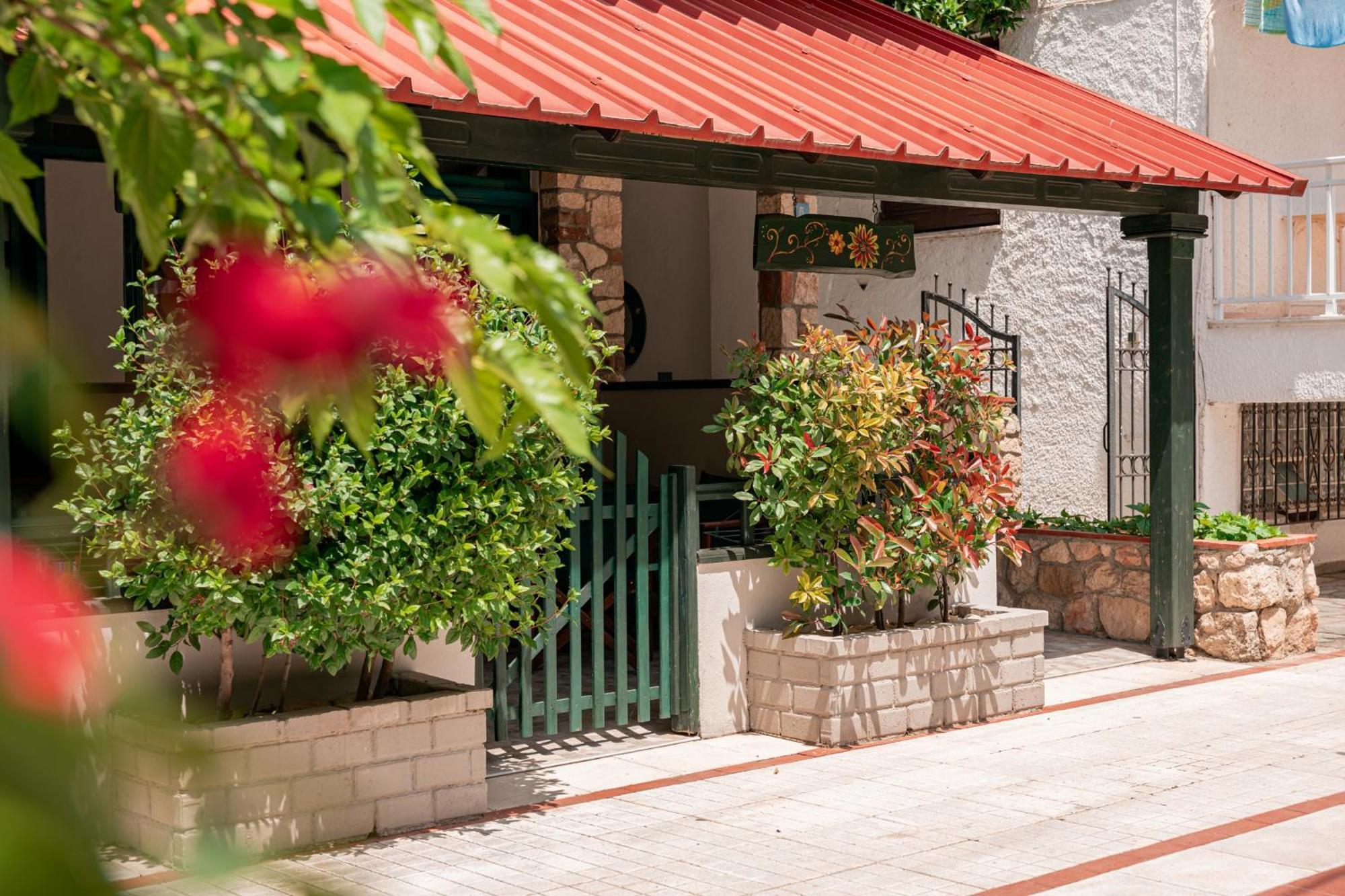 Aparthotel Sante Kallithea  Exterior foto